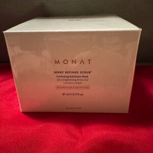 Monat Berry Refined Scrub